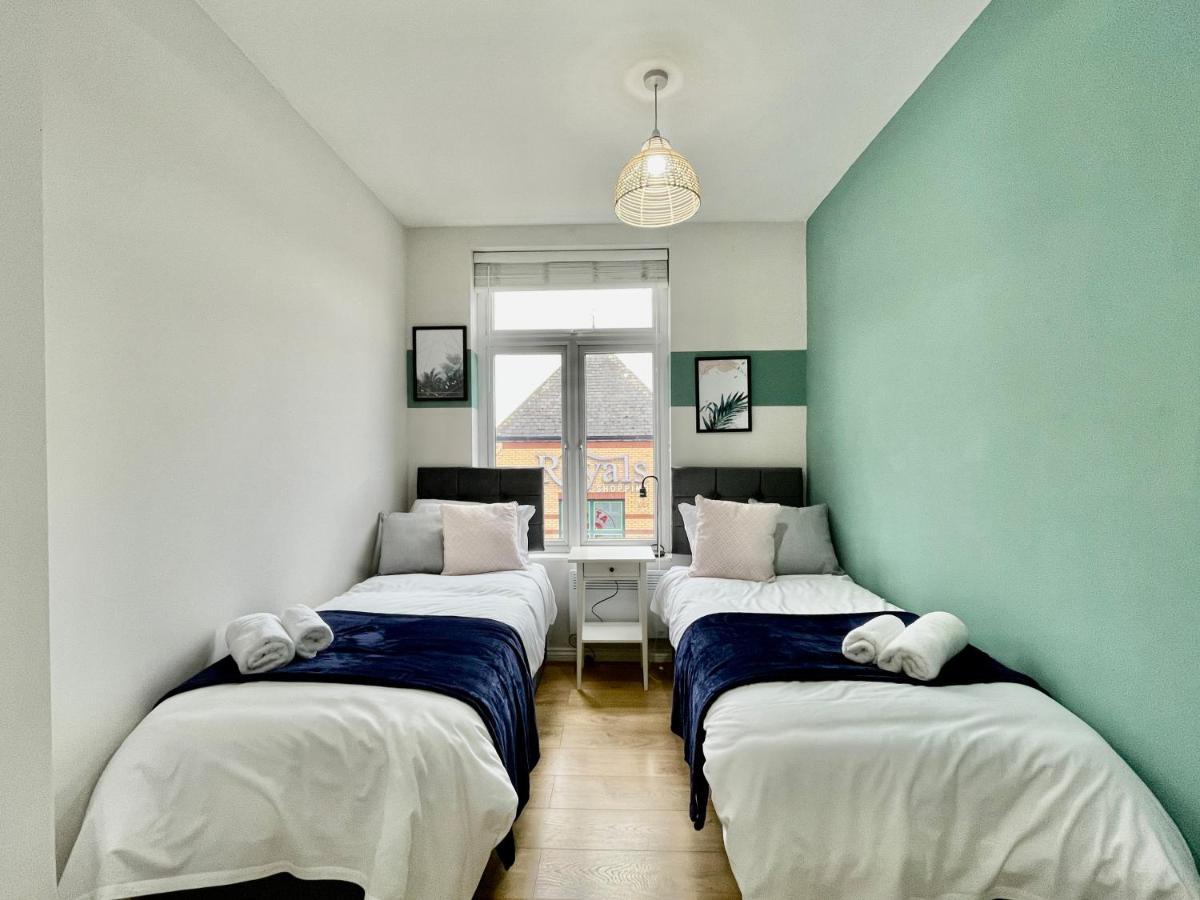 City Centre Gem In Southend Near The Beach, Station And Parking Apartman Kültér fotó