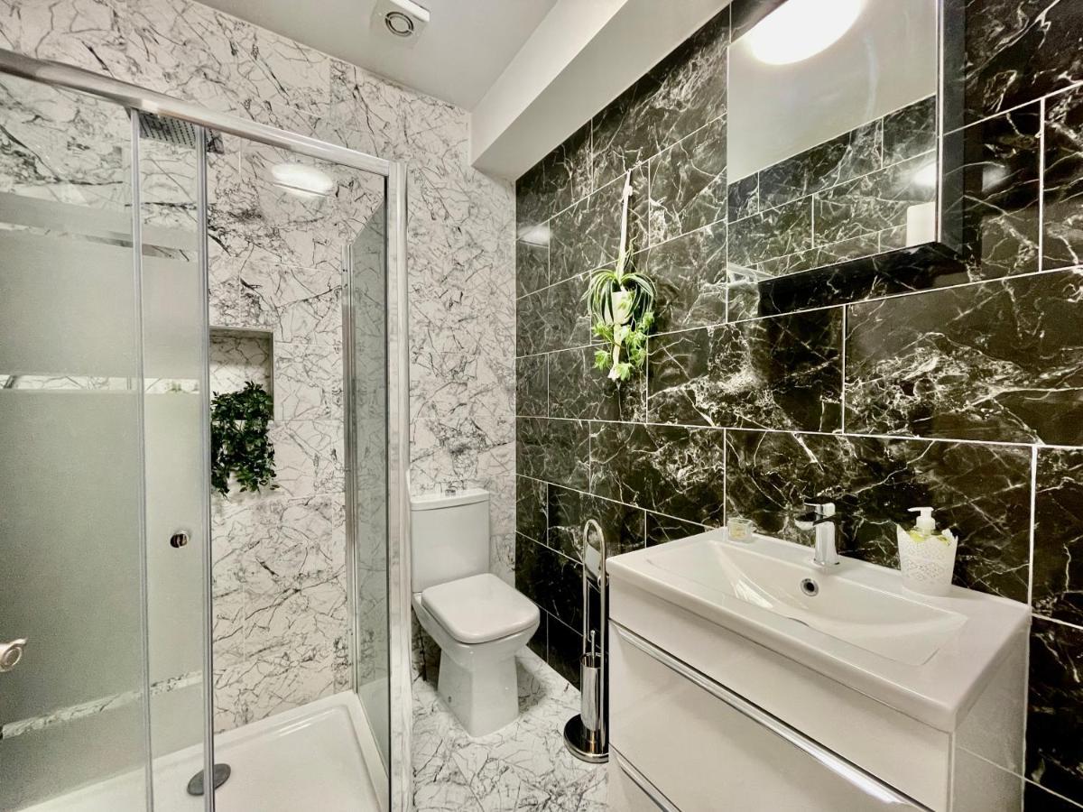 City Centre Gem In Southend Near The Beach, Station And Parking Apartman Kültér fotó
