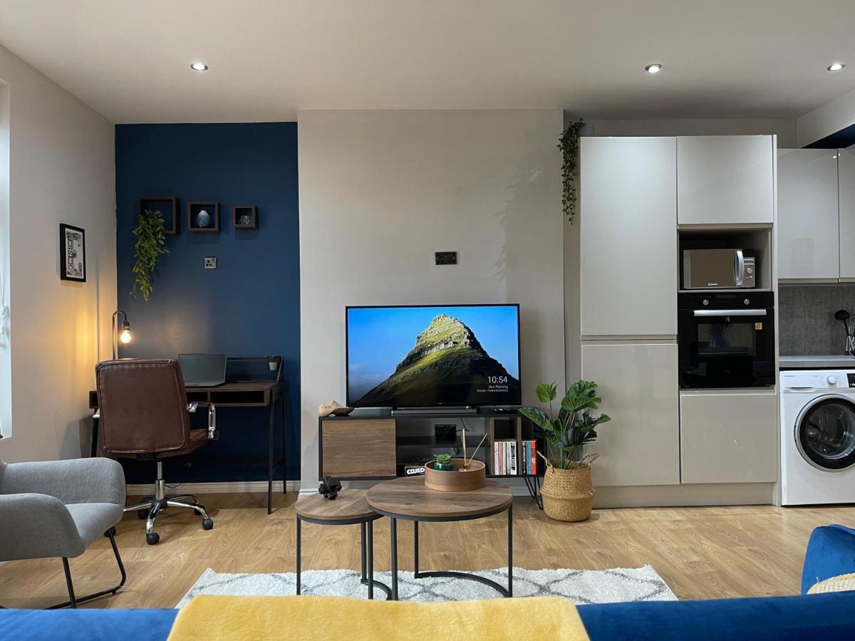 City Centre Gem In Southend Near The Beach, Station And Parking Apartman Kültér fotó