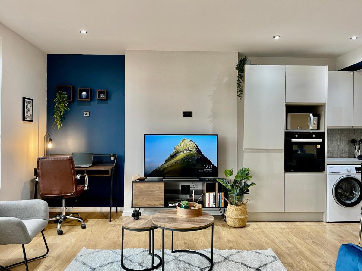 City Centre Gem In Southend Near The Beach, Station And Parking Apartman Kültér fotó